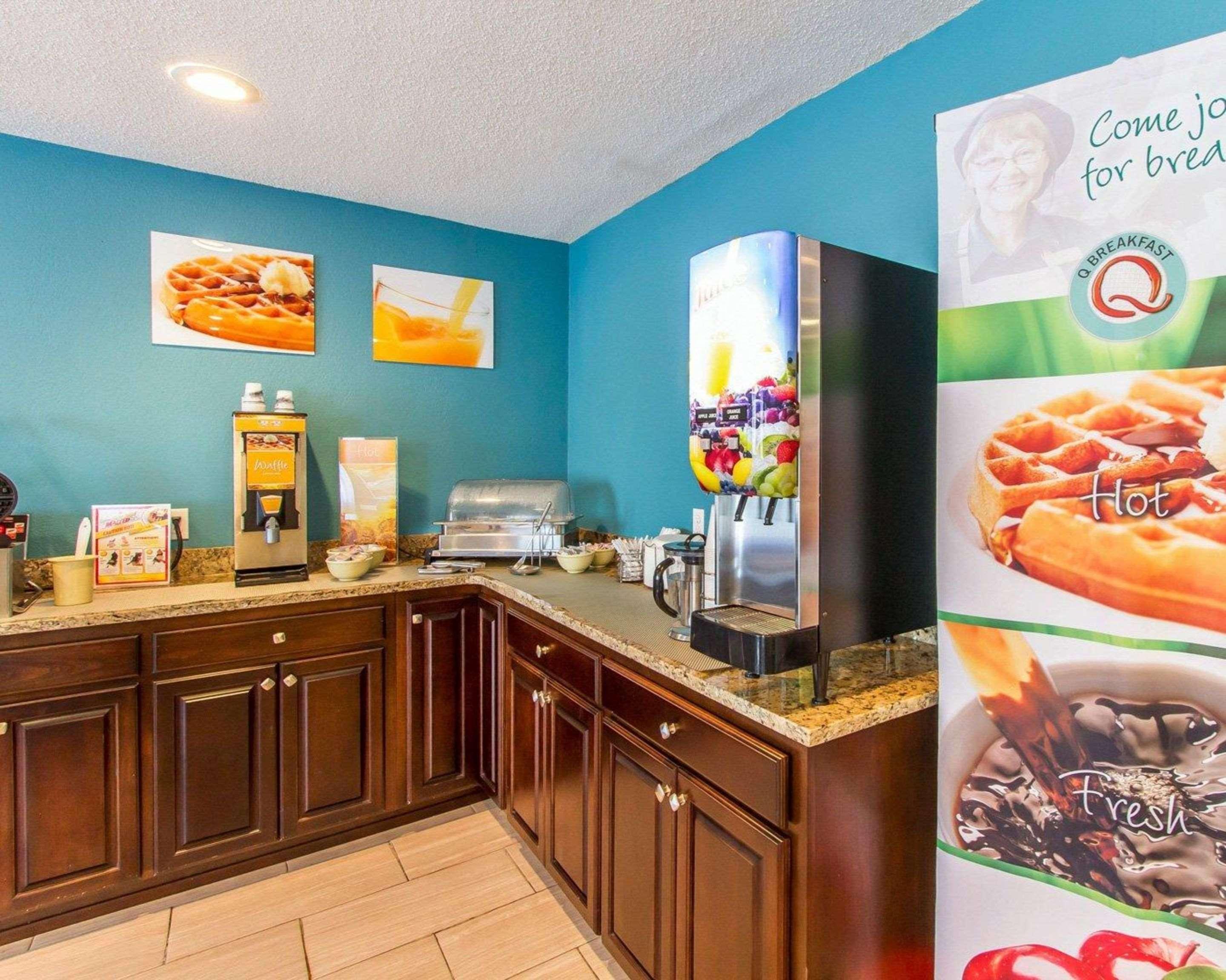 Quality University Area Hotel 2*